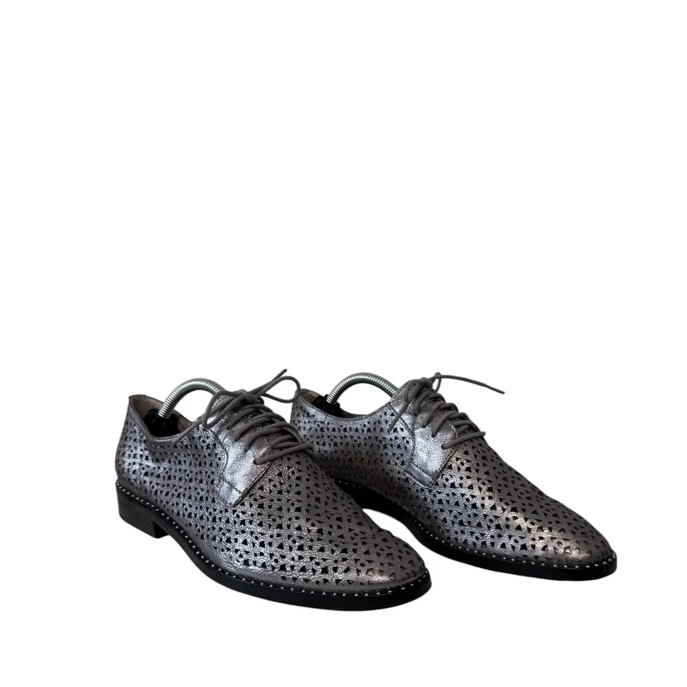 Vince Camuto Metallic Pewter Perforated Leather Studded Oxfords Shoes Womens